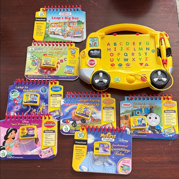 Leap Frog MY FIRST LEAPPAD Lot 7 Books 6 Cartridges TESTED WORKS DISNEY THOMAS